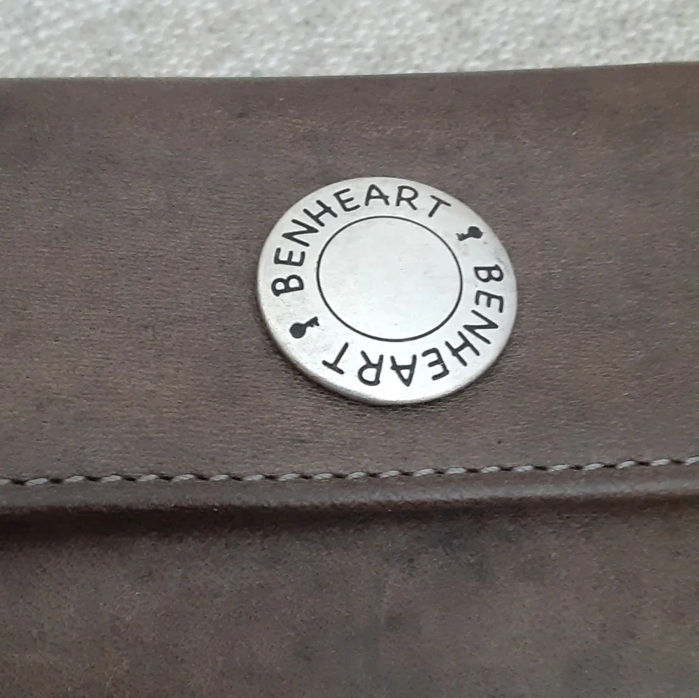 Benheart Brown Leather Snap Wallet - Picture 6 of 11